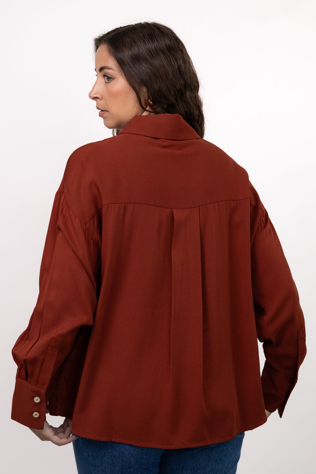 Chemise terracotta LIBERTY à boutons dorés, coupe oversize et col classique – DILAA