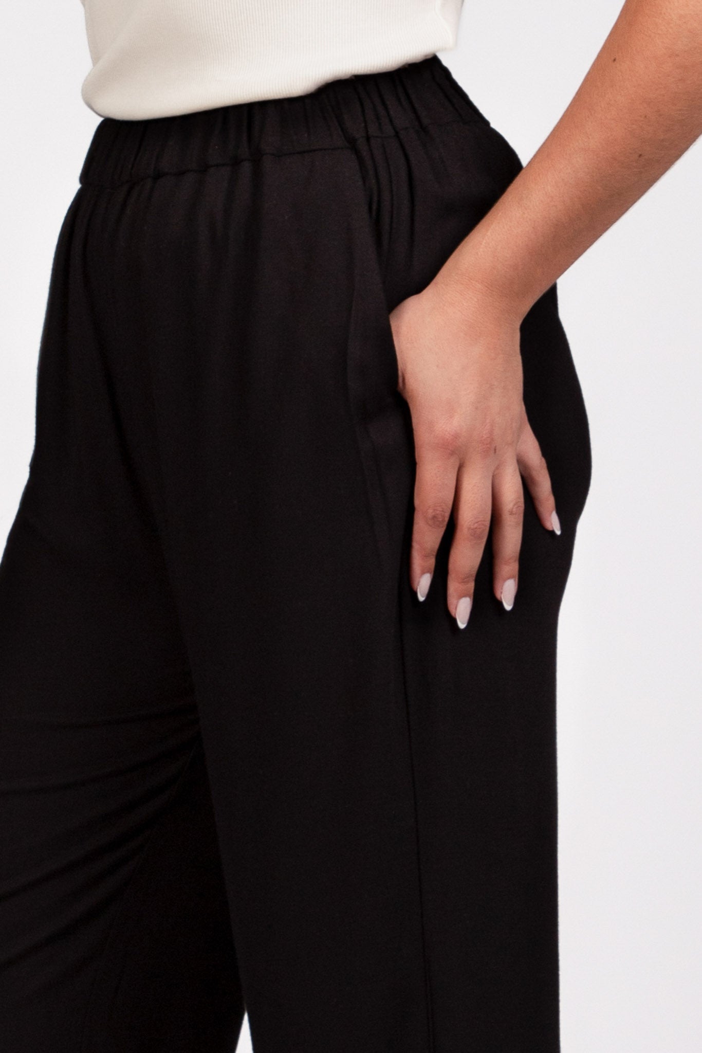 Zoom haut pantalon noir, taille élastique MILO - collection DILAA